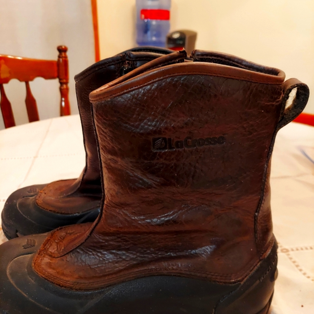 Size 9.5 Wide LaCrosse Leather zip up boots